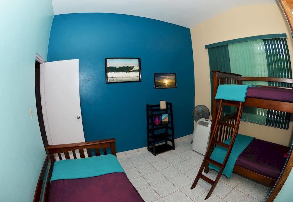 Wssm Surf House Panzió Aguadilla Kültér fotó